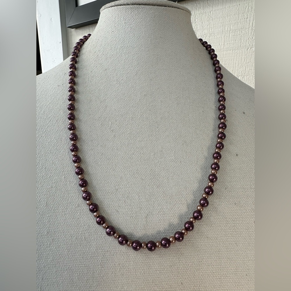 Single strand purple and blush pink bead necklace